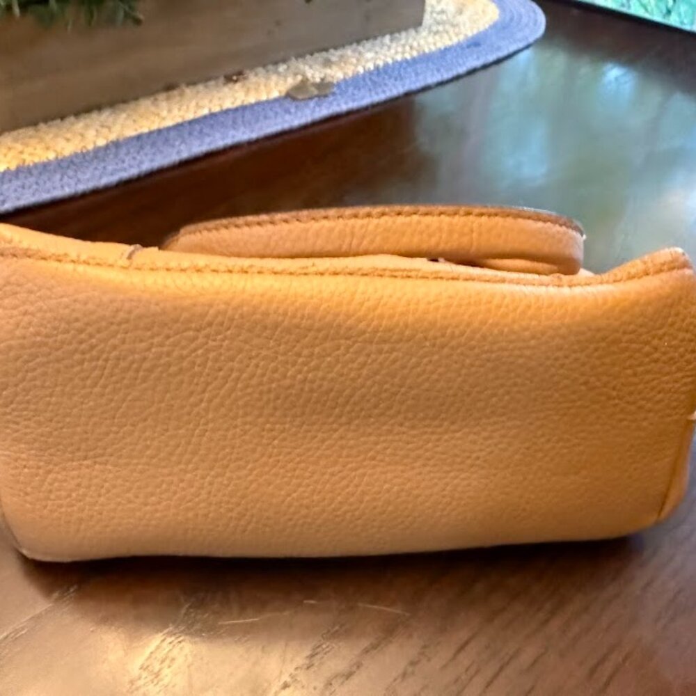 American Leather Co.  Pebble Leather Crossbody Carrie - Tan - Picture 11 of 16